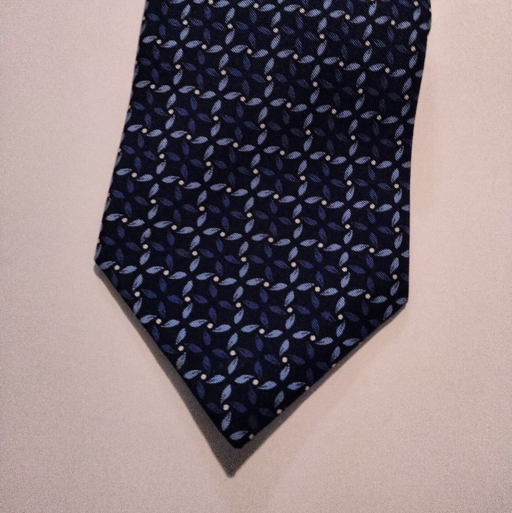 YvesSaintLaurent silk neck tie blue patterned